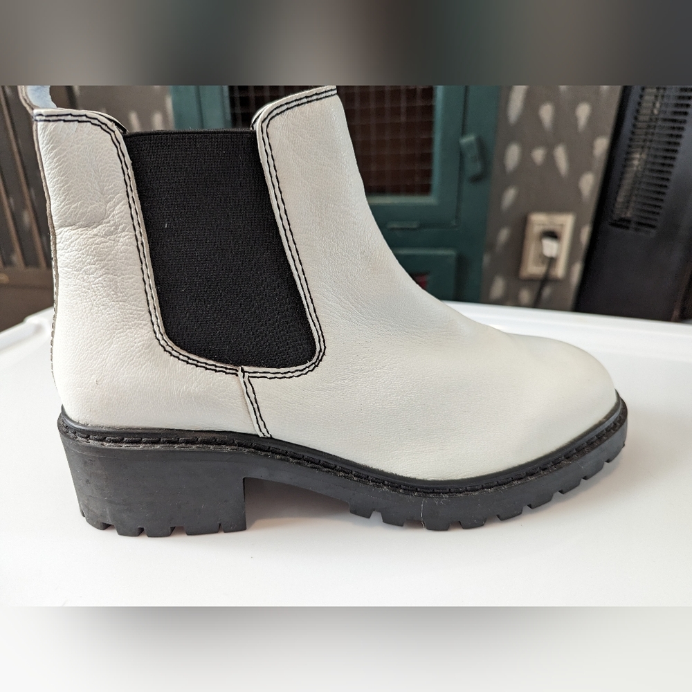 Nasty gal leather ankle booties, 9.5